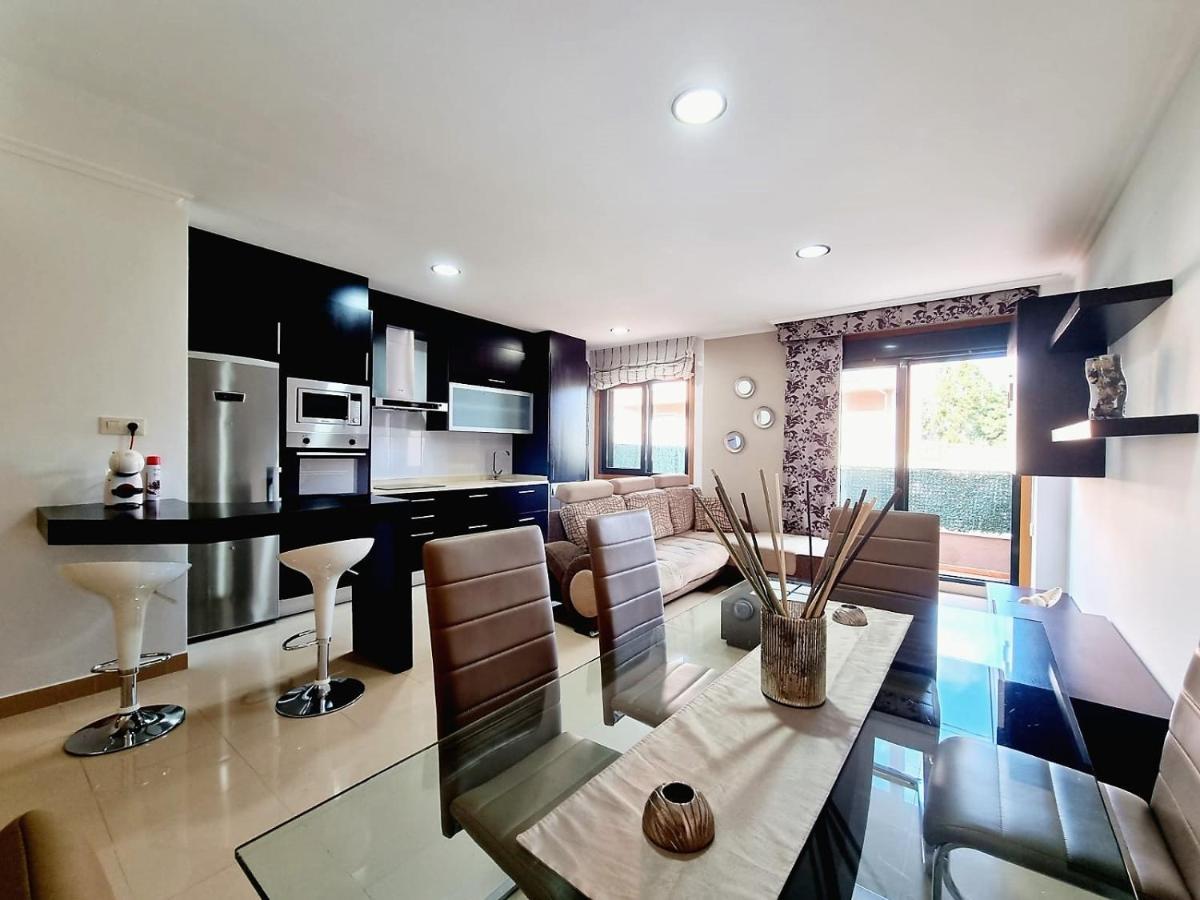 Apartamento Con Terraza Y Piscina Ribeira Bagian luar foto