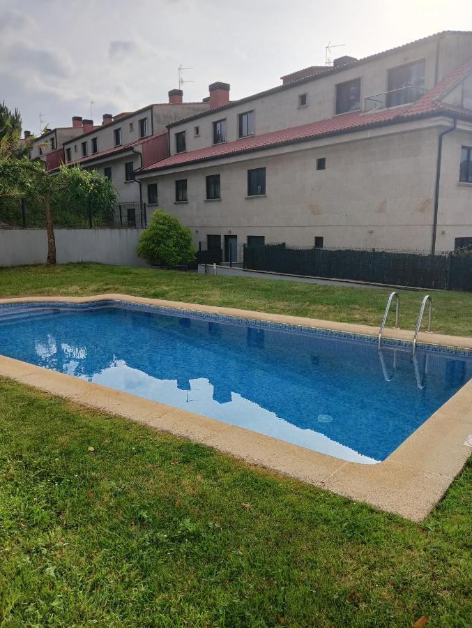 Apartamento Con Terraza Y Piscina Ribeira Bagian luar foto